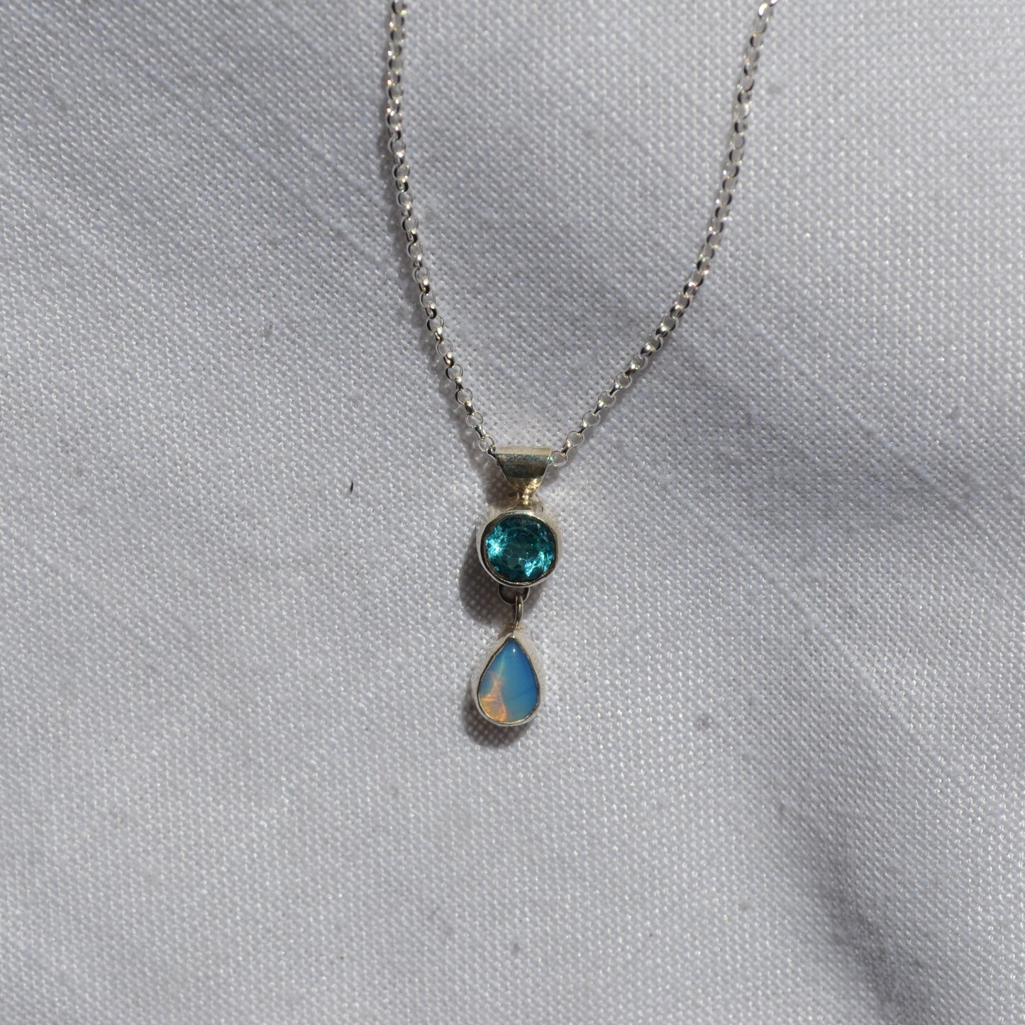 Selkie's teardrop necklace