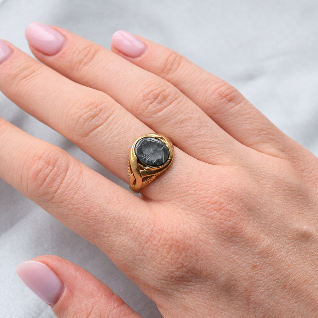 Vintage 9 Carat Yellow Gold Hematite Signet Ring