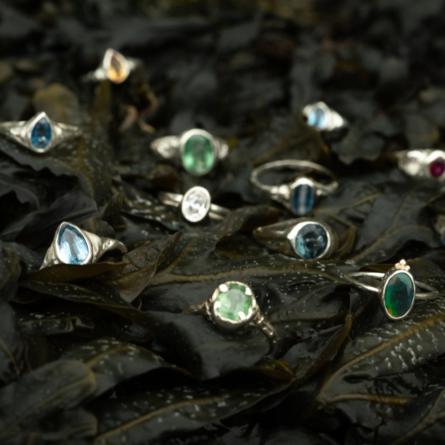 Serpentine ring