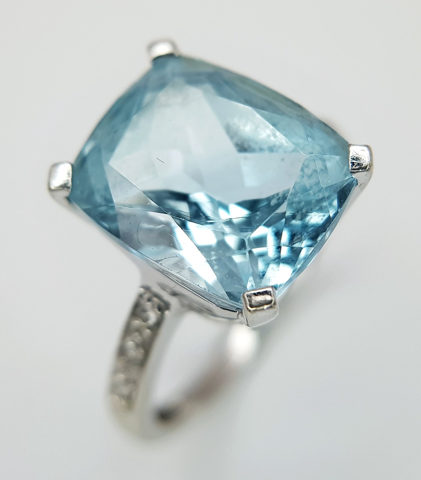 Topaz & diamond cocktail 9ct white gold ring