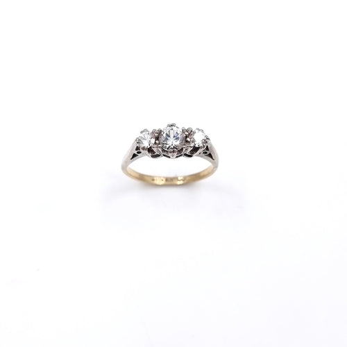 White spinel 9ct yellow gold ring