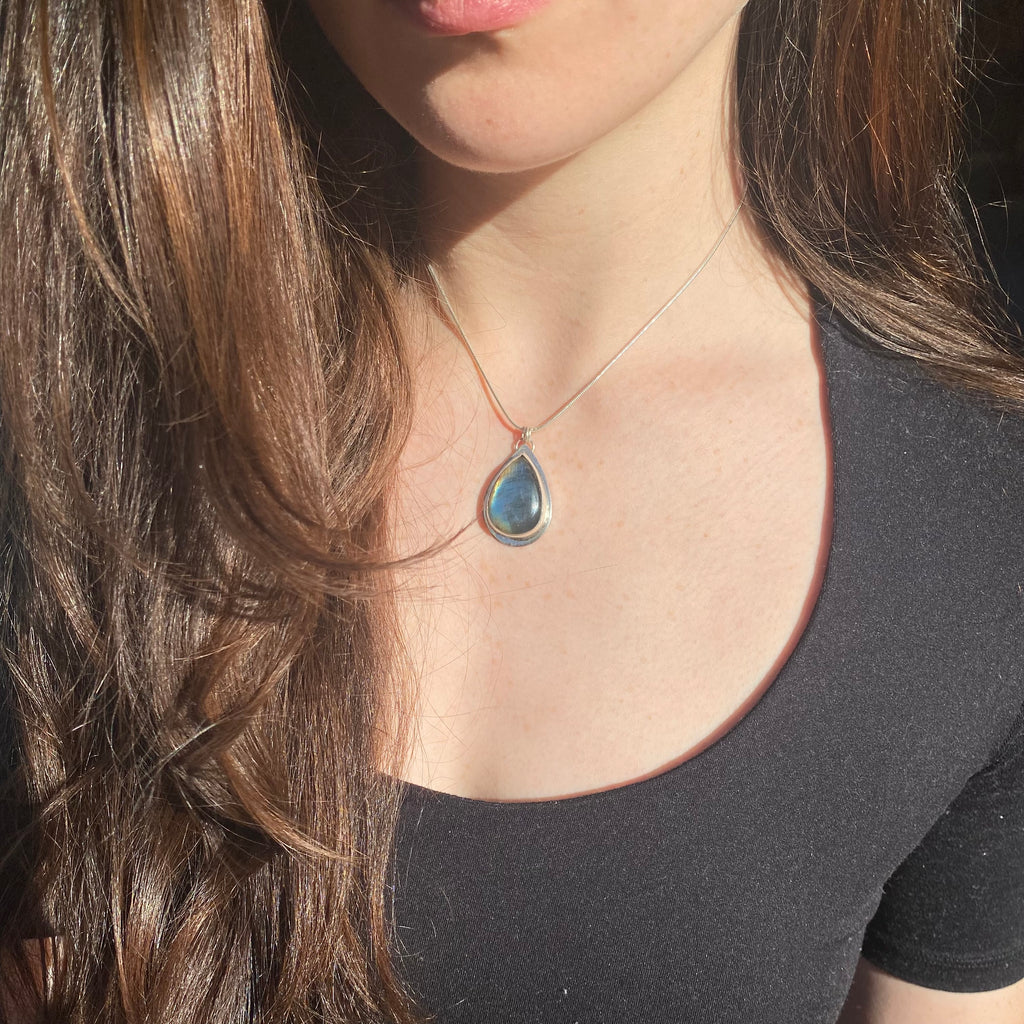 Labradorite pendant necklace