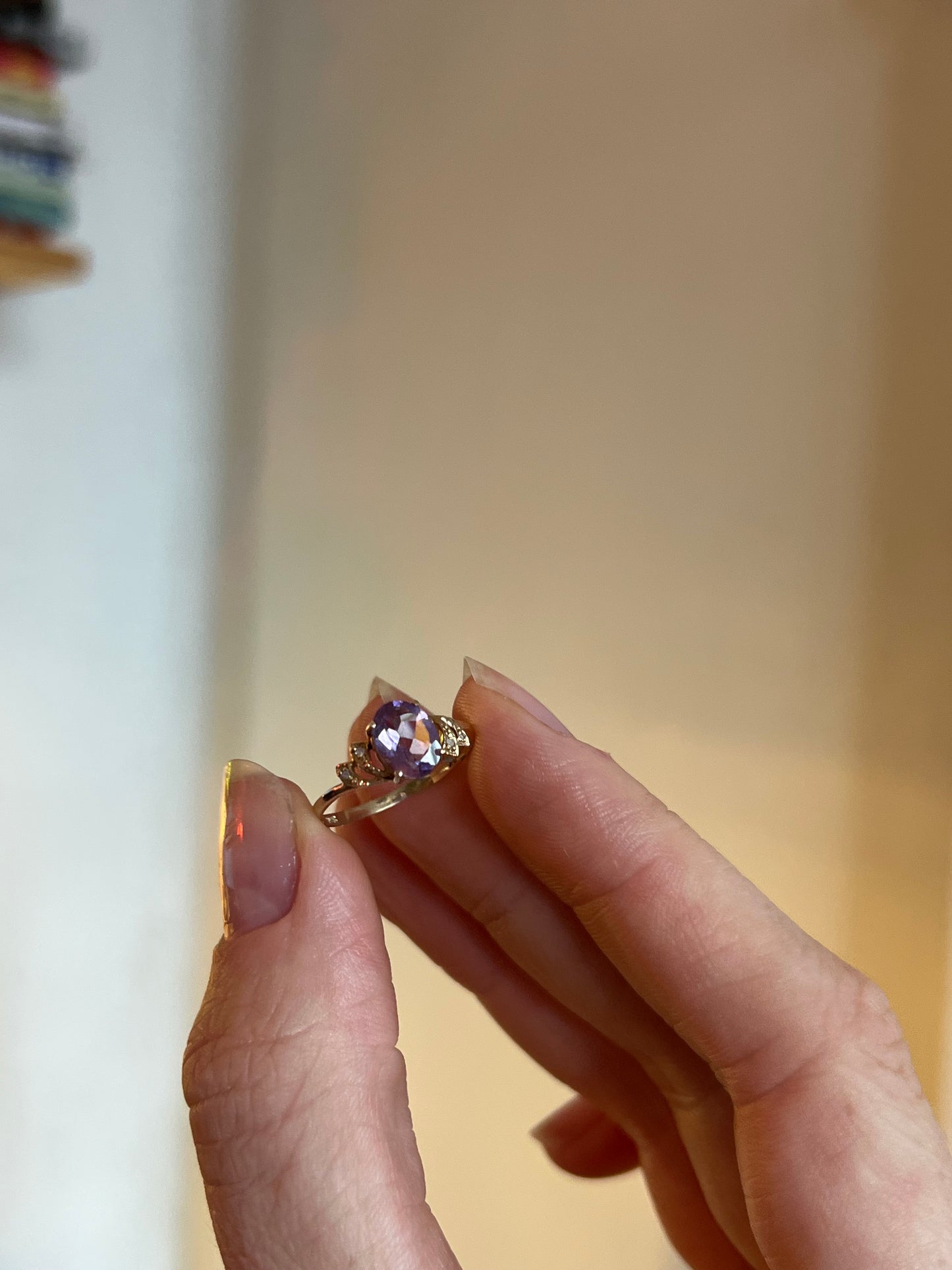 Amethyst & diamond 9ct gold ring