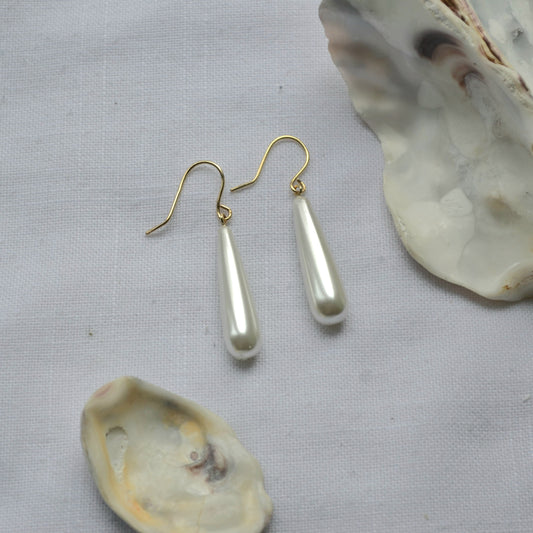 Gold pearl drop earrings