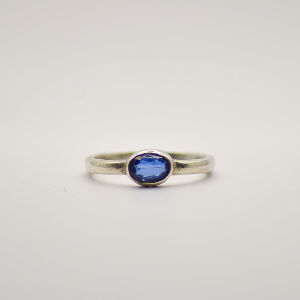 Kyanite ring