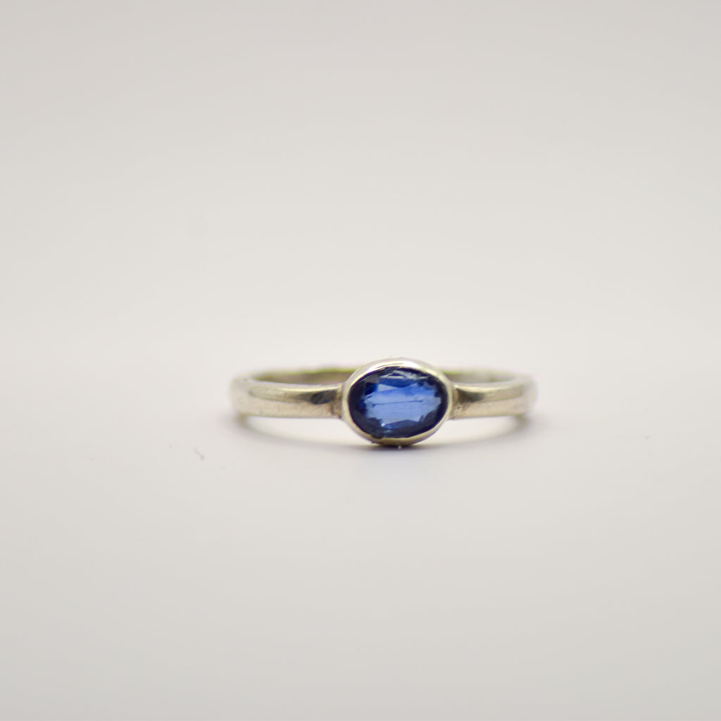 Kyanite ring
