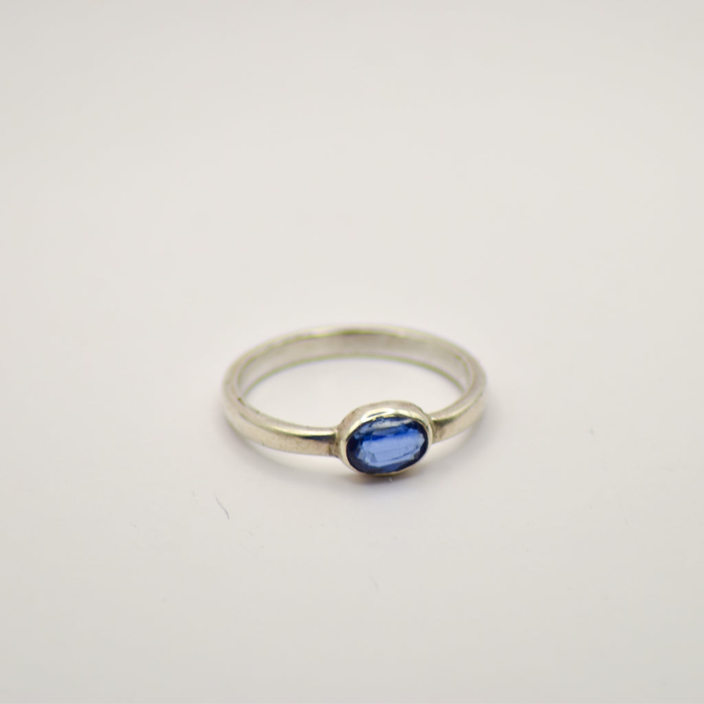 Kyanite ring