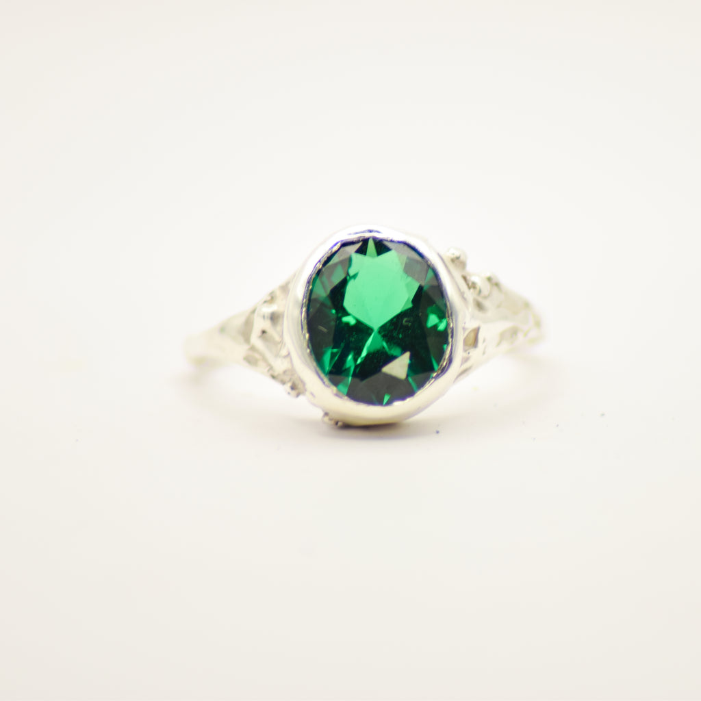 Emerald seaweed ring