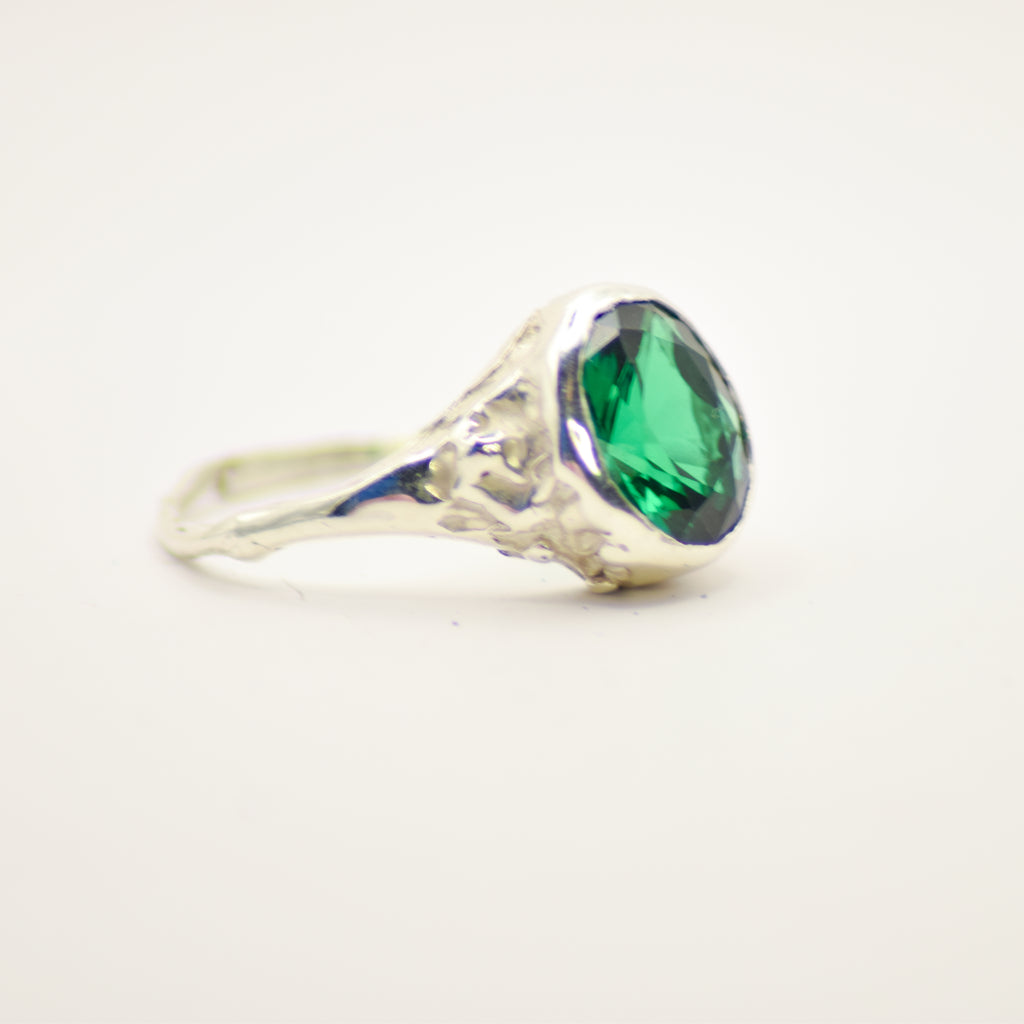 Emerald seaweed ring