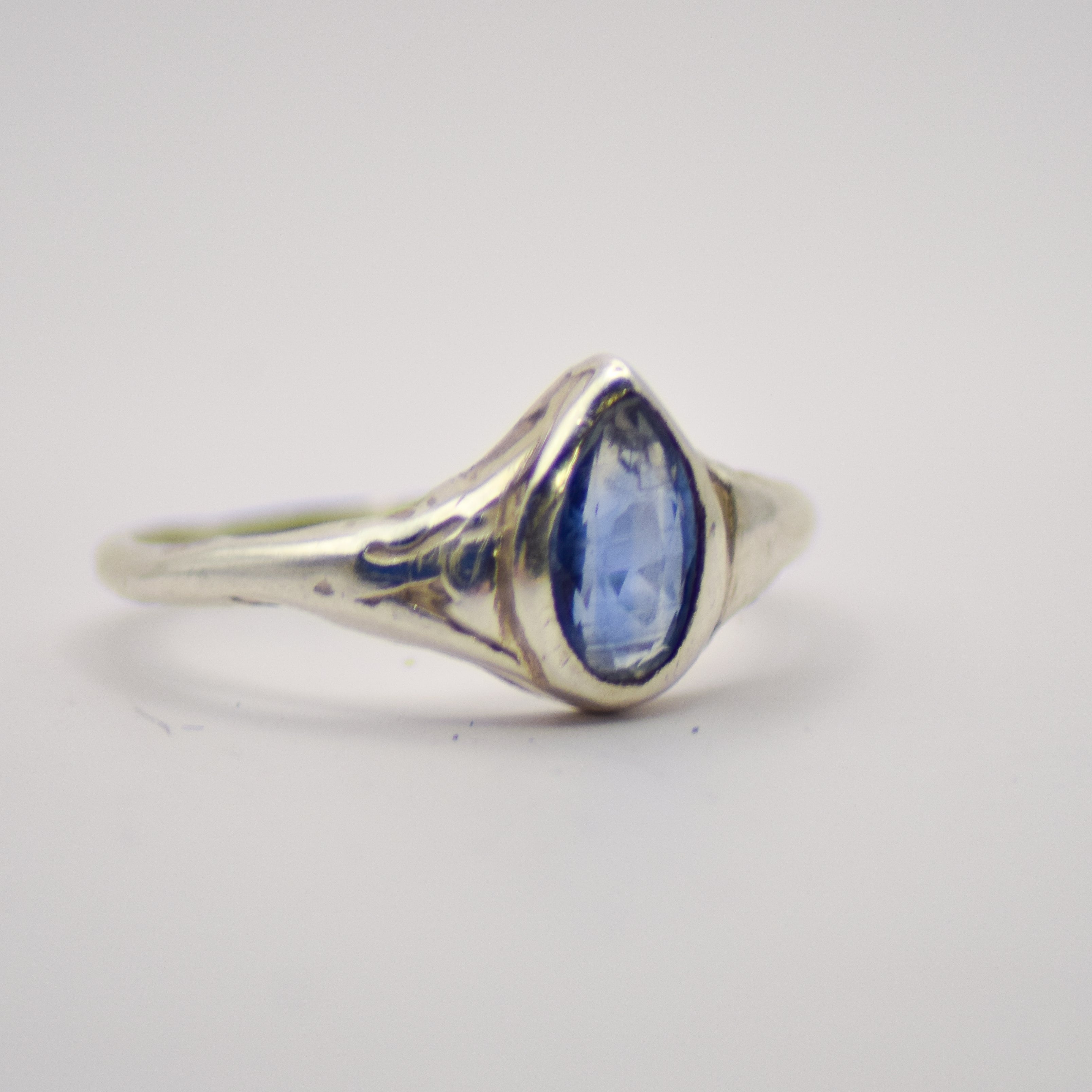 Kyanite crown ring