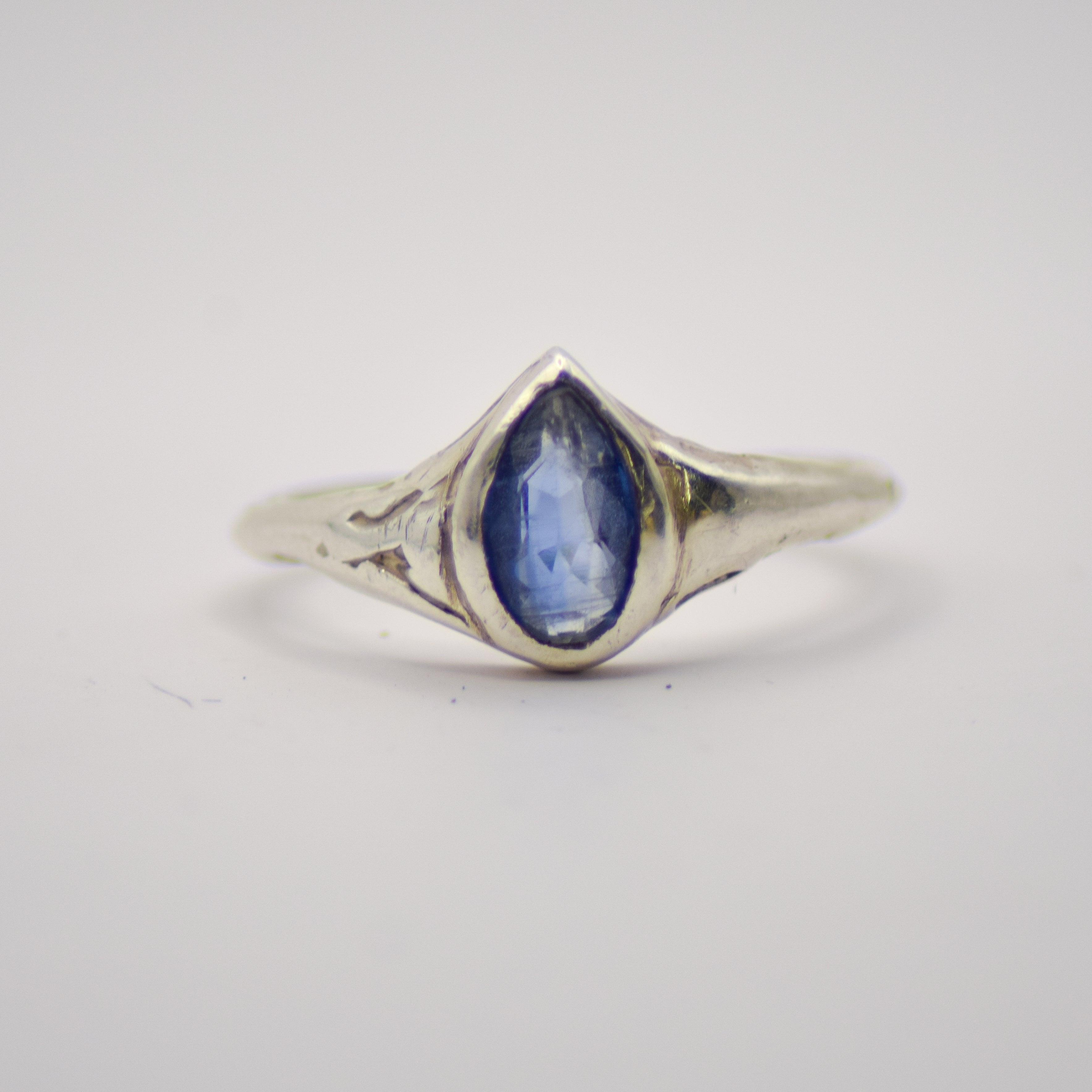 Kyanite crown ring