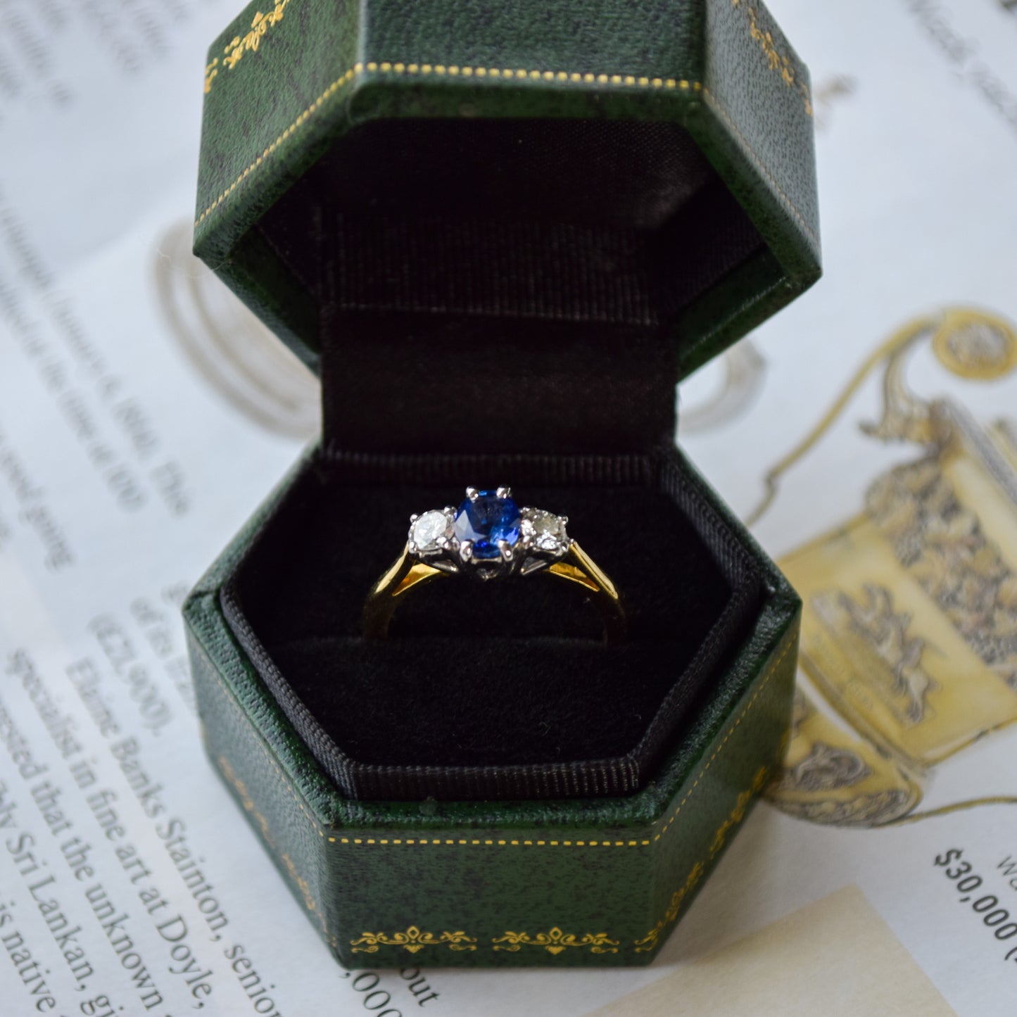Sapphire and diamond ring 18ct yellow gold ring