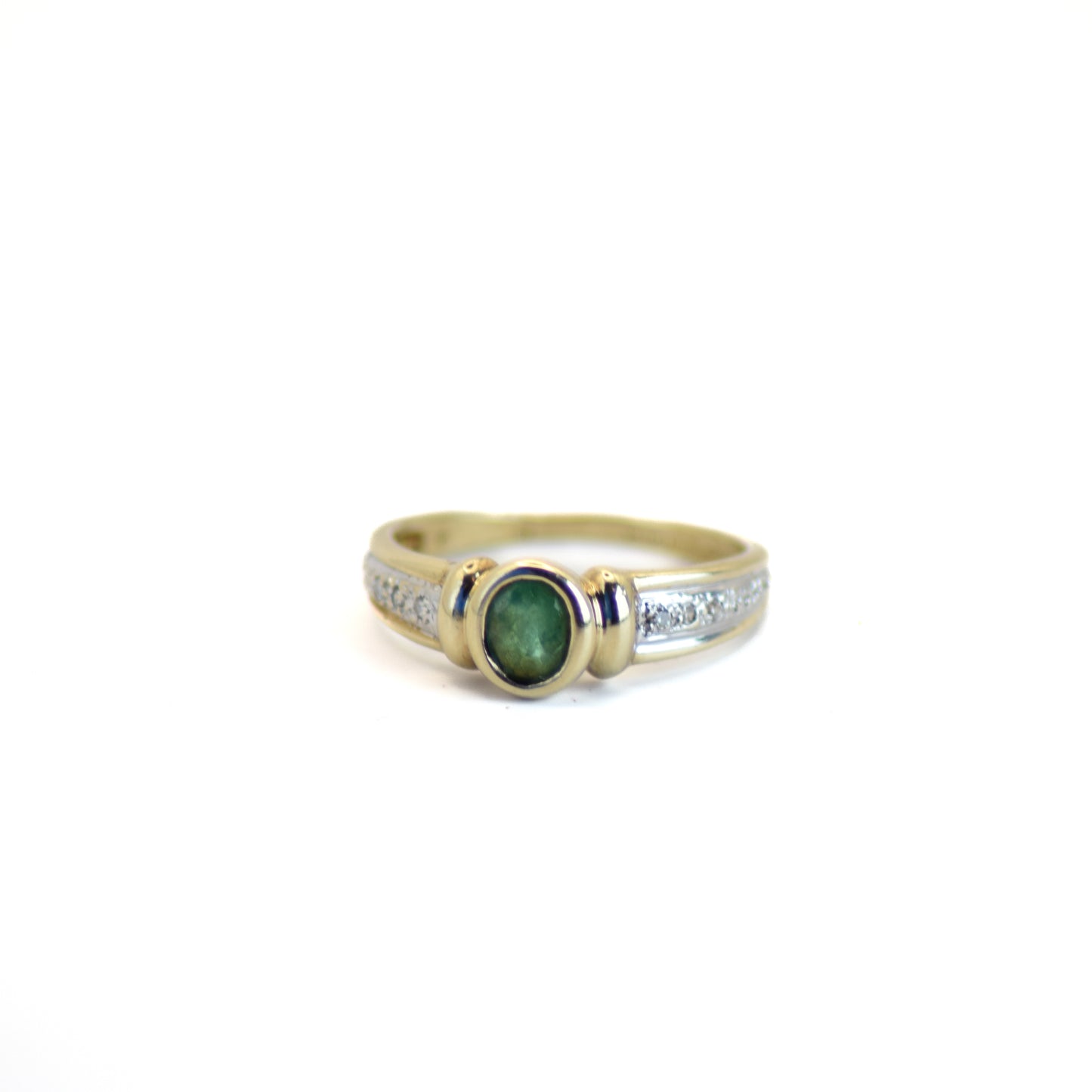 Emerald & diamond 9ct gold ring