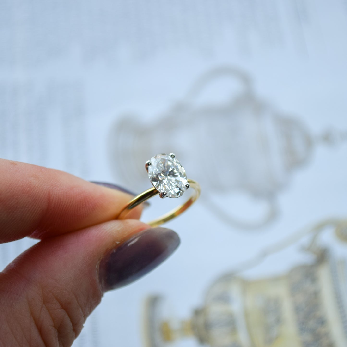 2ct oval diamond ring in 18ct yellow gold