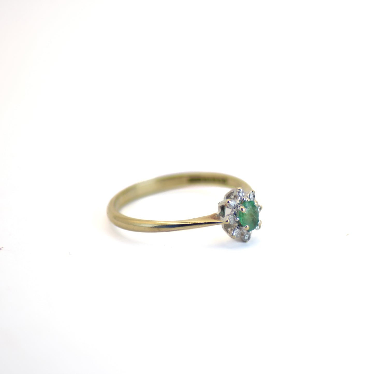 Emerald cluster diamond 9ct gold ring