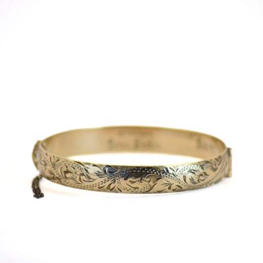 Textured leaf rolled gold bangle