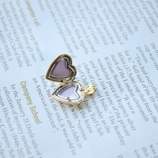 Dainty heart locket in 9ct gold