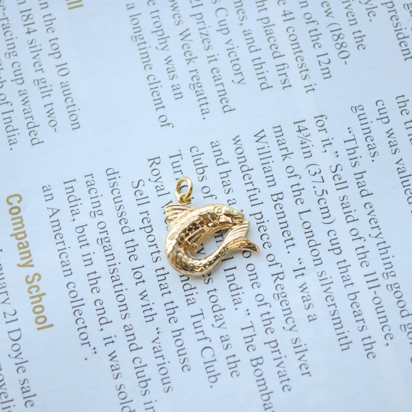 Salmon of knowlege fish pendant 9ct gold