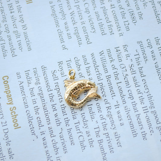 Salmon of knowlege fish pendant 9ct gold