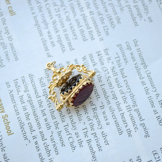Medium 9ct gold fob