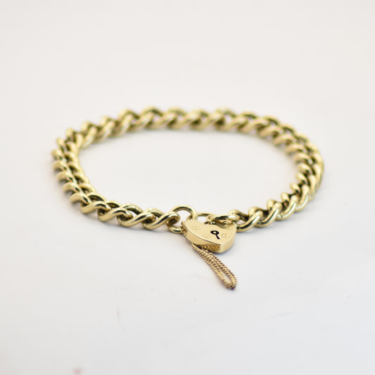 9ct curb bracelet with heart clasp