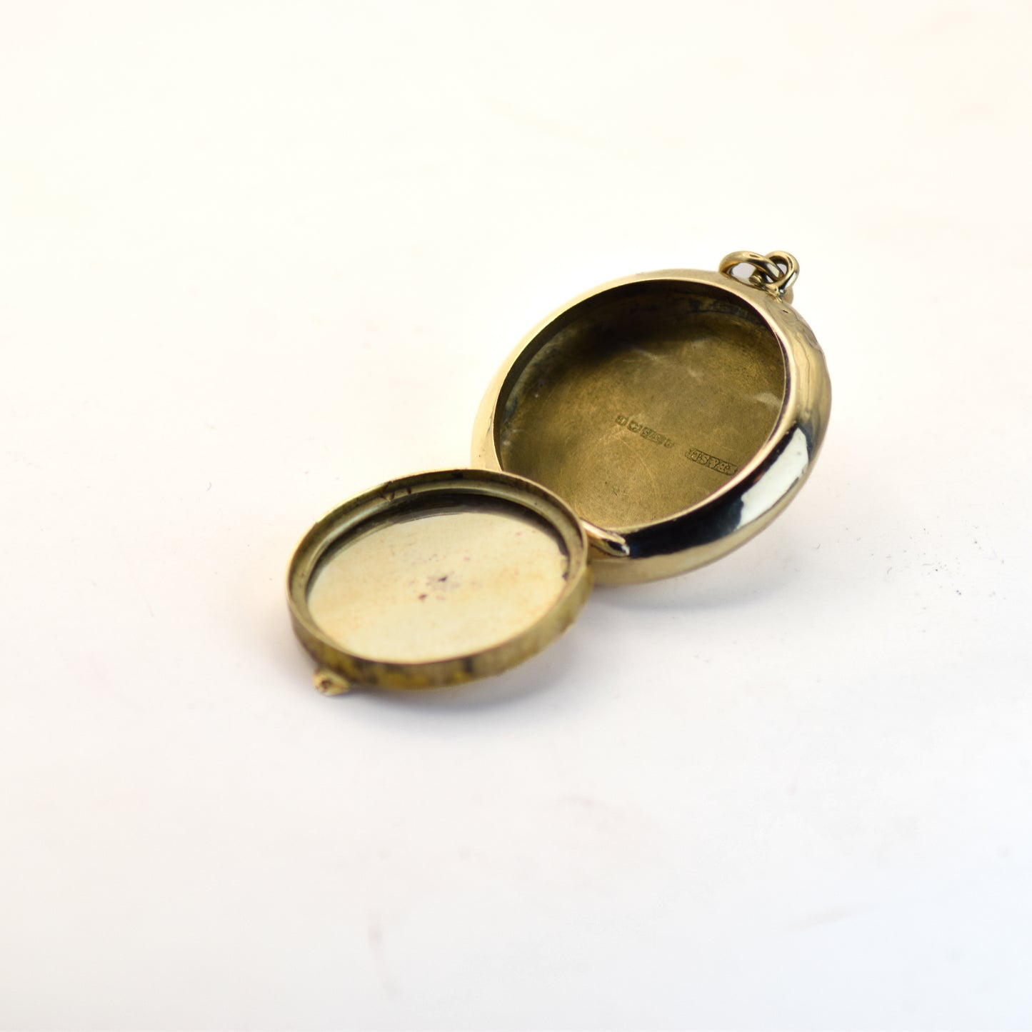 Large 9ct gold locket