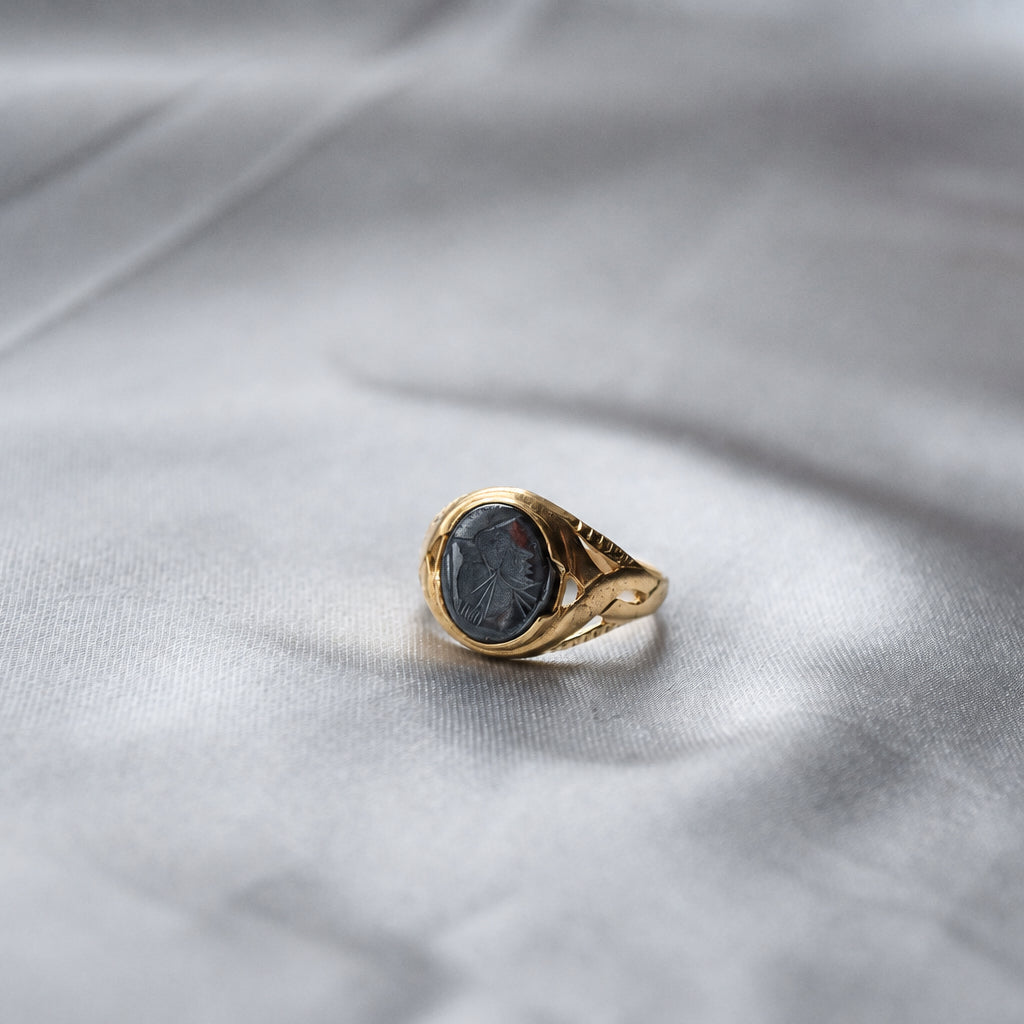 Vintage 9 Carat Yellow Gold Hematite Signet Ring