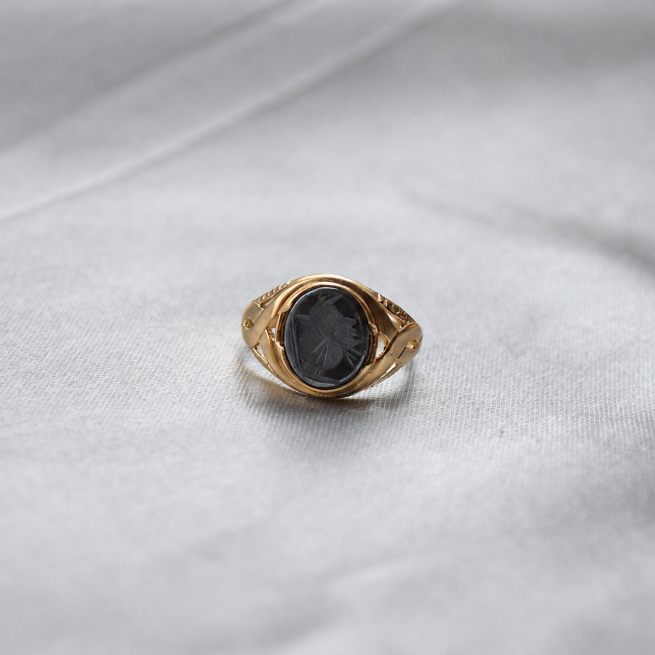 Vintage 9 Carat Yellow Gold Hematite Signet Ring