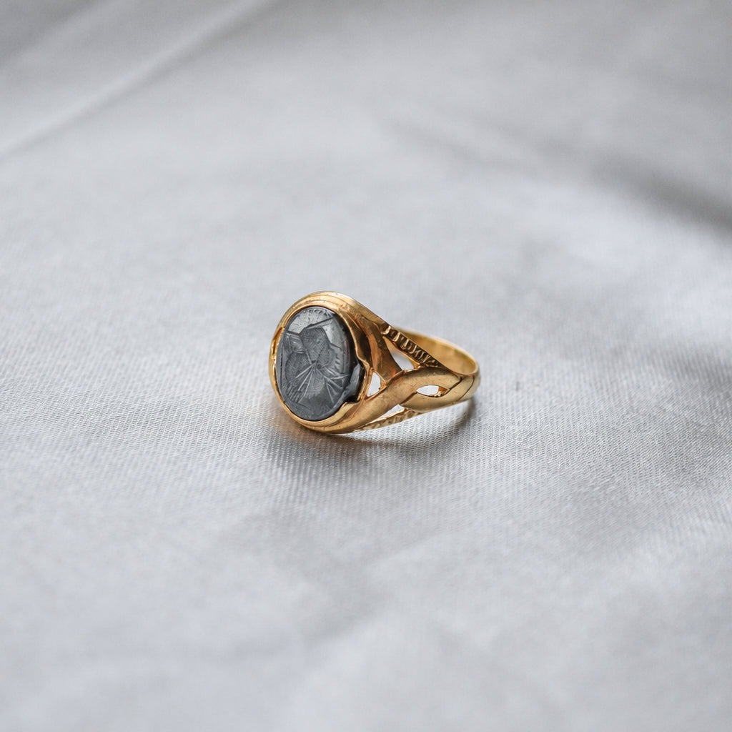 Vintage 9 Carat Yellow Gold Hematite Signet Ring