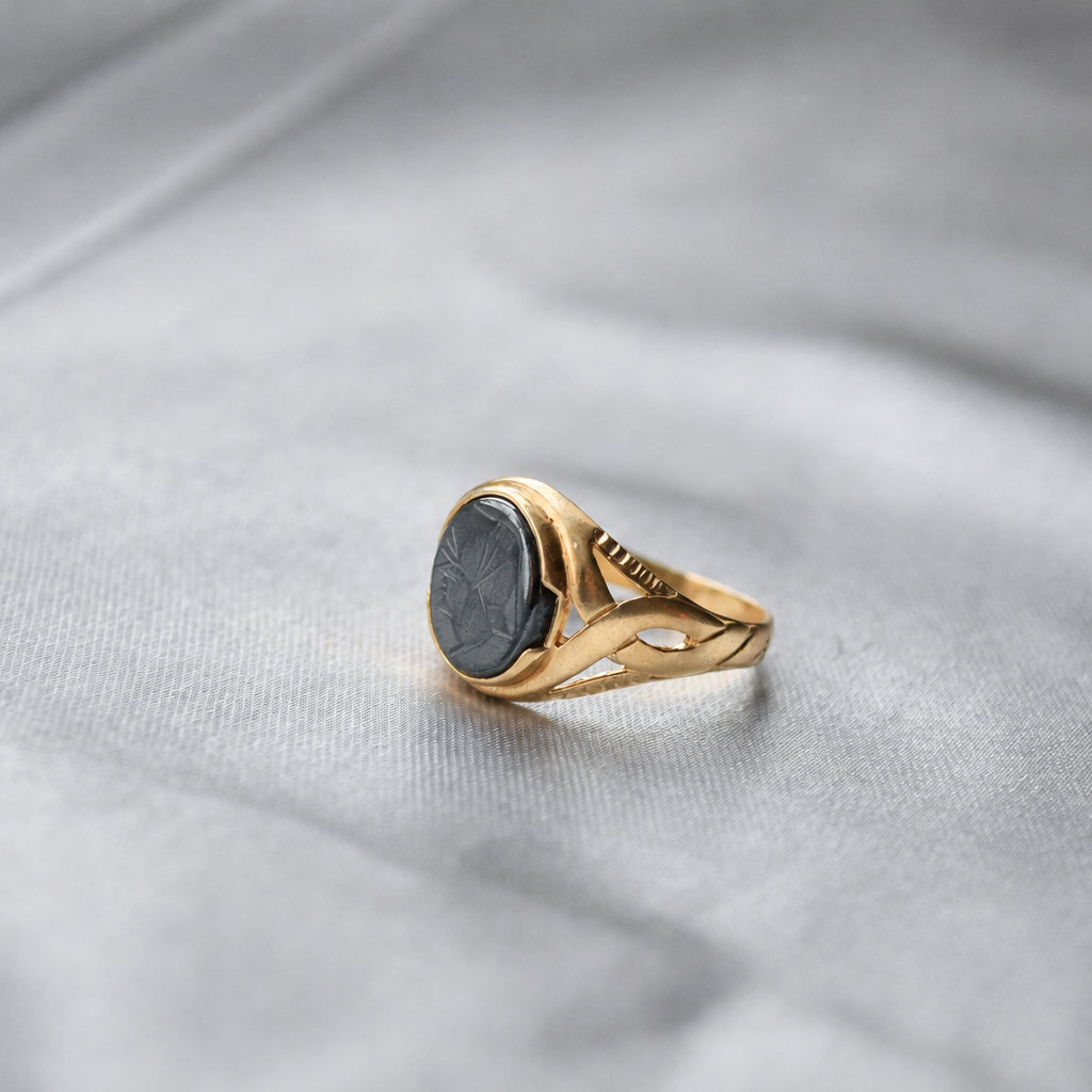 Vintage 9 Carat Yellow Gold Hematite Signet Ring