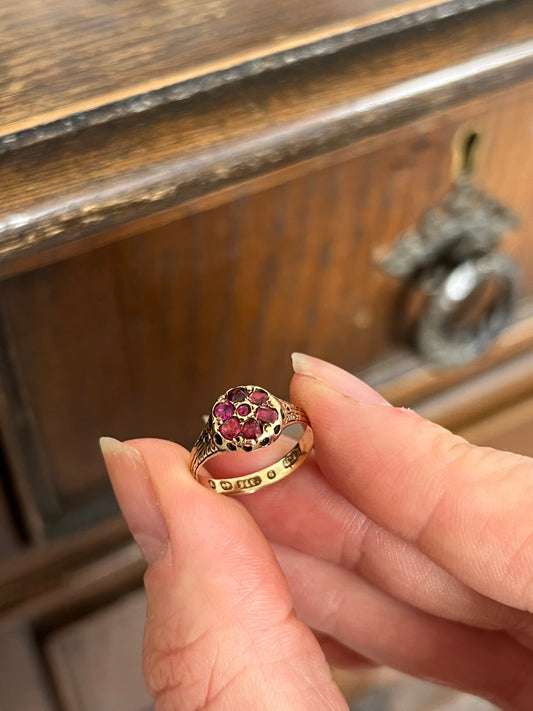 Vintage 90s Ruby 9ct gold ring
