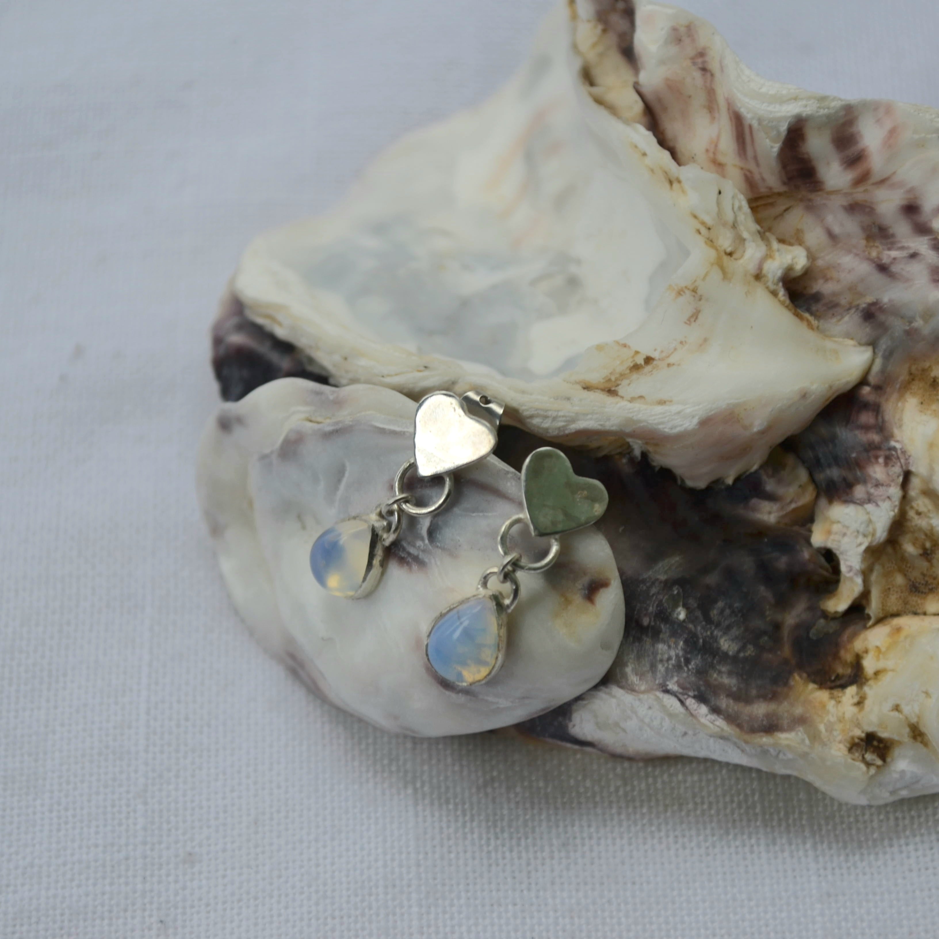 Pearl love me not earrings